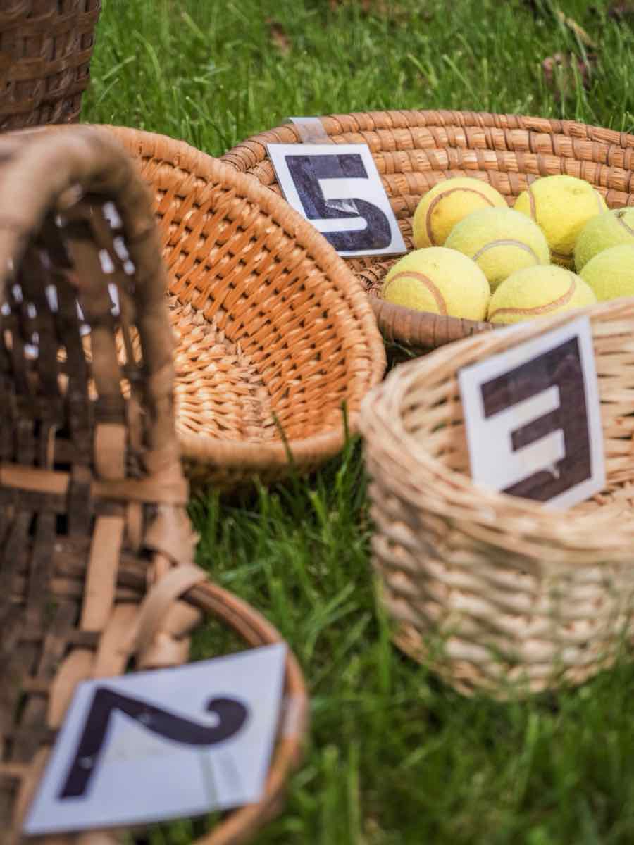 Aktivierungsmaterial – Korb mit Zahlenbausteinen und Äpfeln für Gedächtnistraining